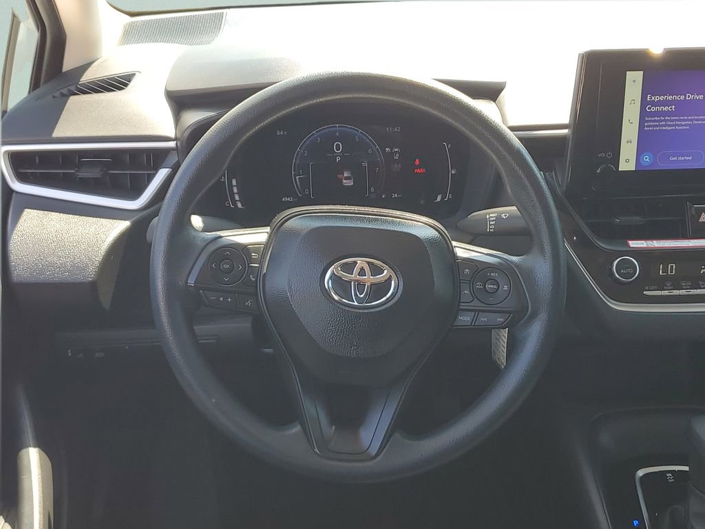 Used 2026 Toyota Corolla LE FWD image 12