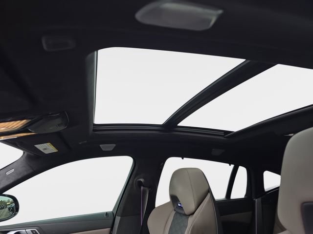 Used 2021 BMW X6 M w/ Competition Package image 7