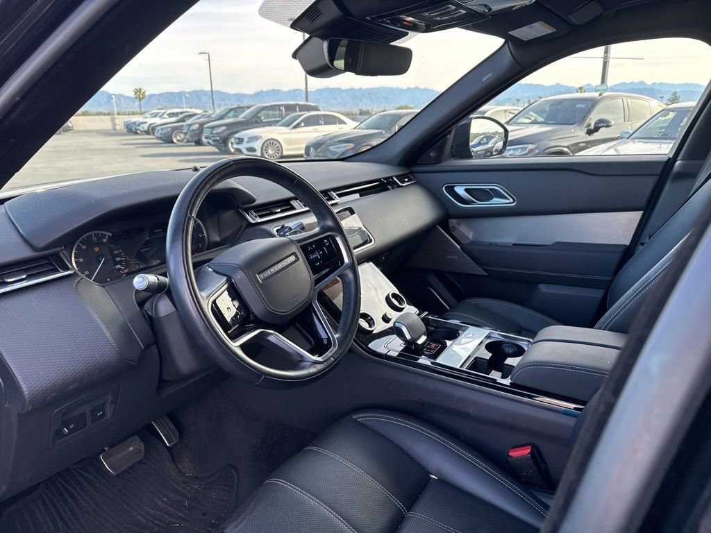 Used 2022 Land Rover Range Rover Velar R-Dynamic S image 8