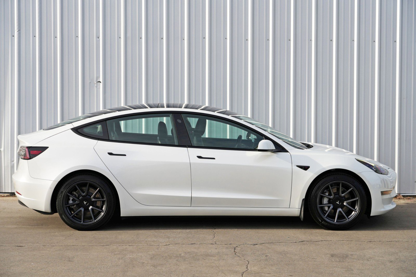 Used 2021 Tesla Model 3 Standard Range Plus image 53