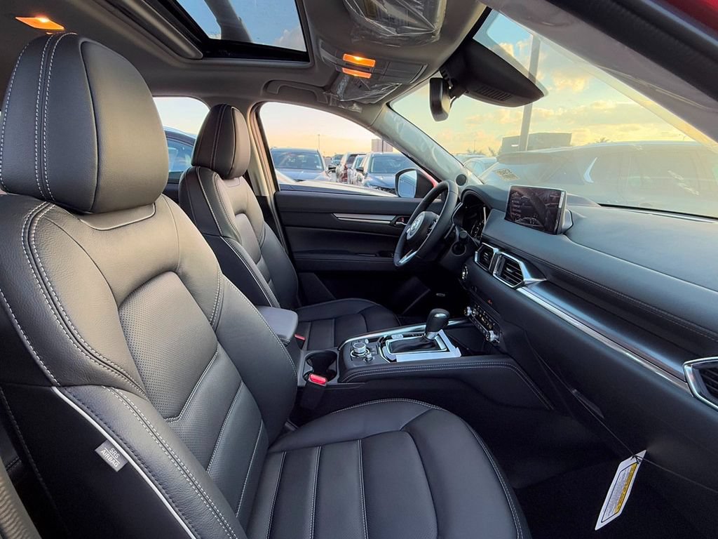 New 2025 MAZDA CX-5 AWD 2.5 S w/ Premium Plus Pkg image 3
