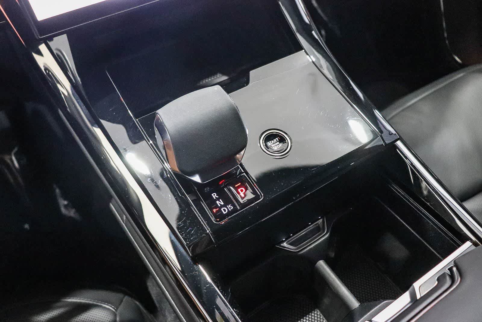 Used 2024 Land Rover Range Rover Sport SE AWD/4WD image 23