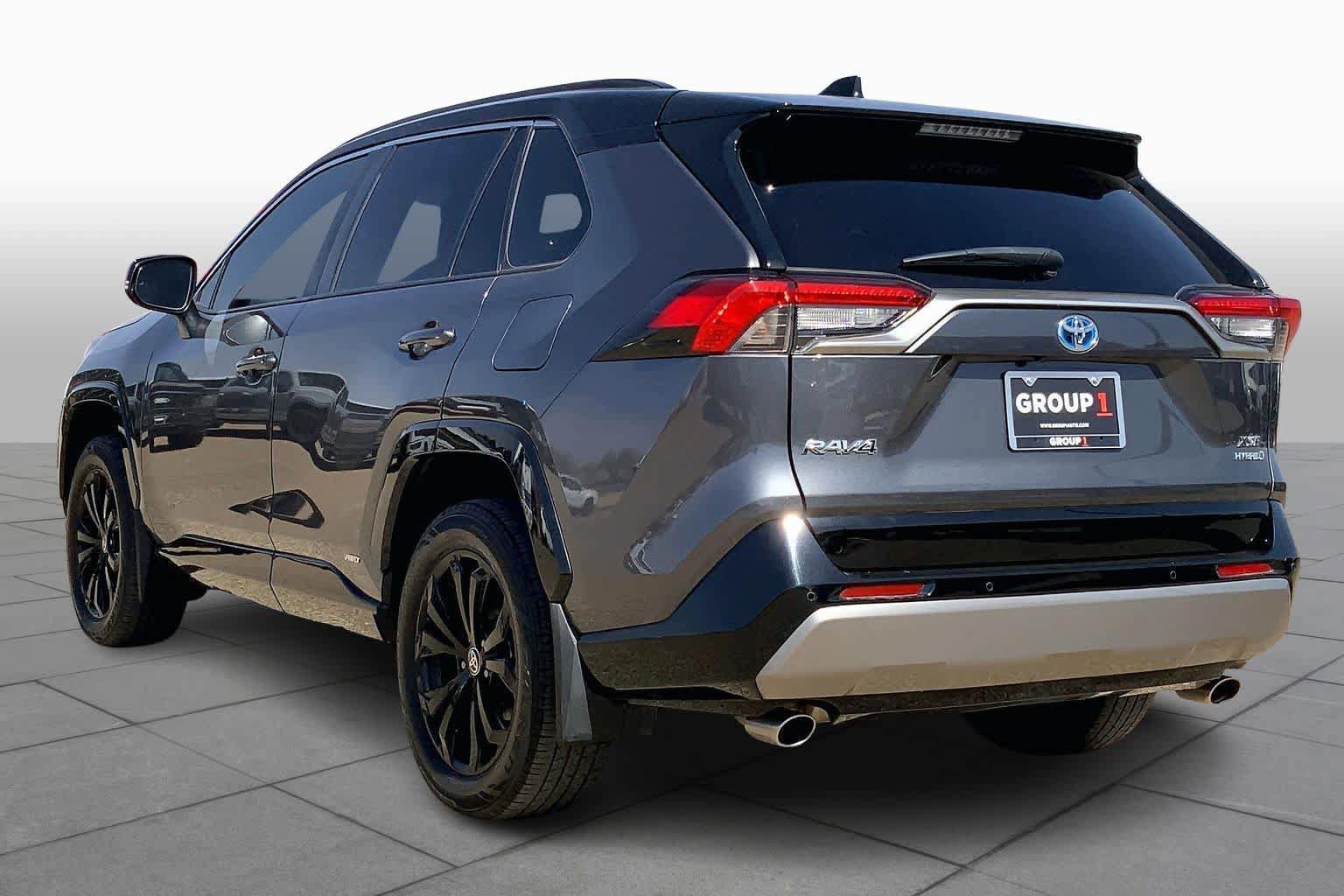 Used 2022 Toyota RAV4 XSE image 12