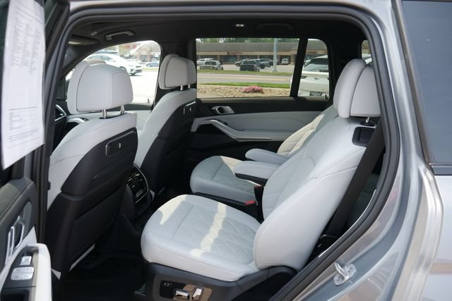 Used 2024 BMW X7 xDrive40i w/ Executive Package AWD/4WD image 27