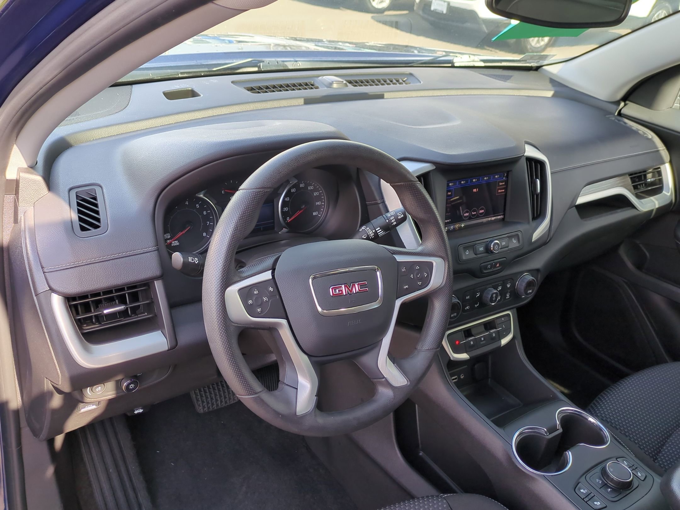 Certified 2022 GMC Terrain SLE w/ Driver Convenience Package image 10