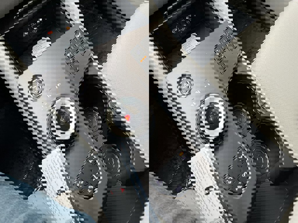 New 2026 Kia Sportage EX w/ EX Panoramic Sunroof Package image 24