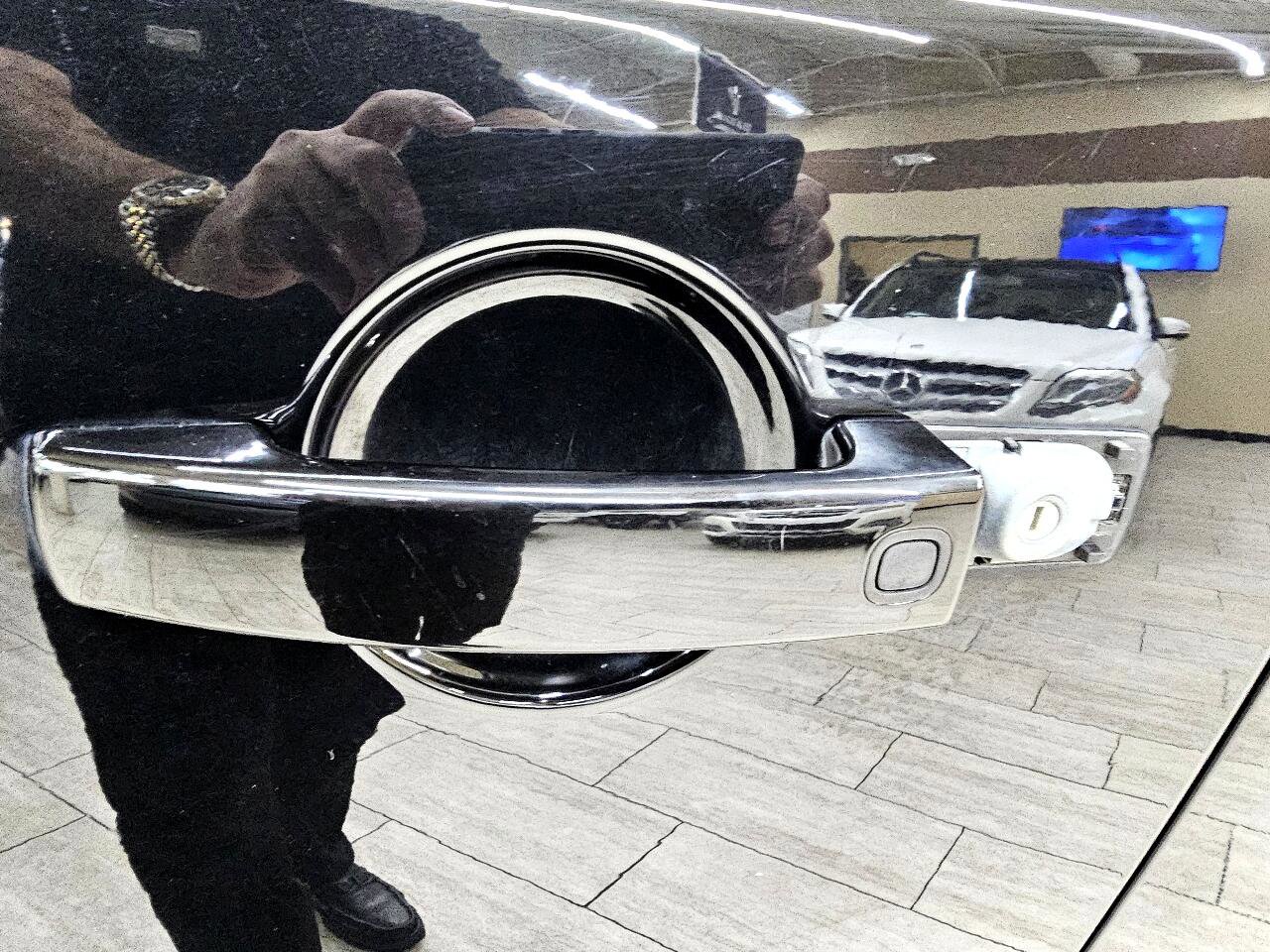 Used 2016 Land Rover LR4 HSE LUX image 11