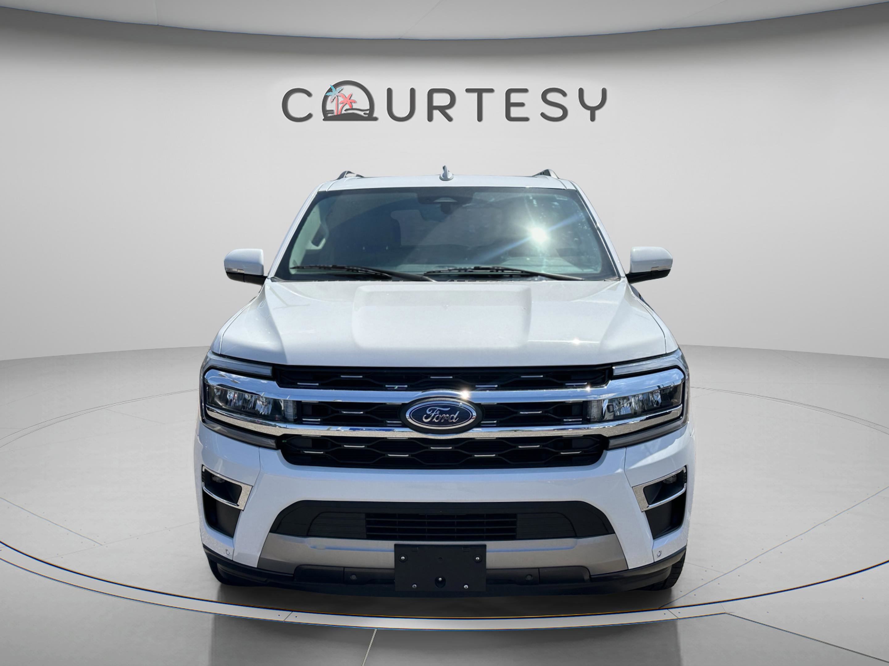 Used 2022 Ford Expedition Limited RWD image 8