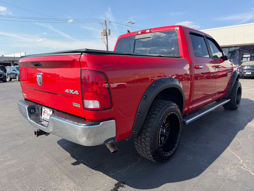 Used 2018 RAM 1500 Classic SLT w/ Luxury Group AWD/4WD image 3