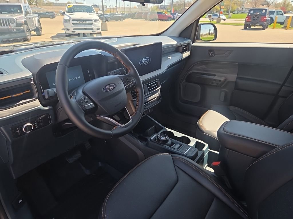 Used 2025 Ford Maverick Tremor image 14