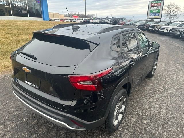 Certified 2025 Chevrolet Trax LT w/ LT Convenience Package image 6
