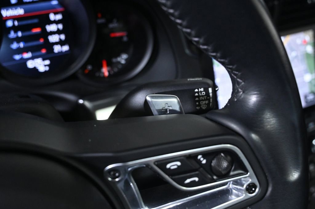 Used 2018 Porsche 911 Carrera 4S image 23