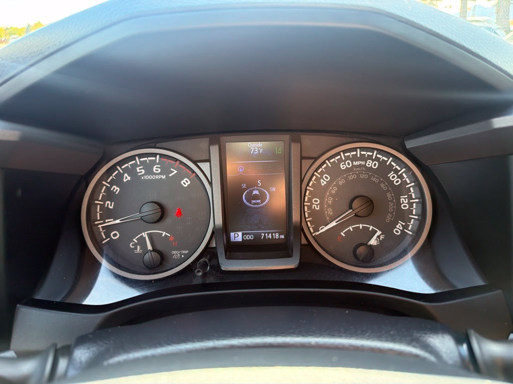 Used 2018 Toyota Tacoma TRD Off-Road w/ Technology Package AWD/4WD image 25