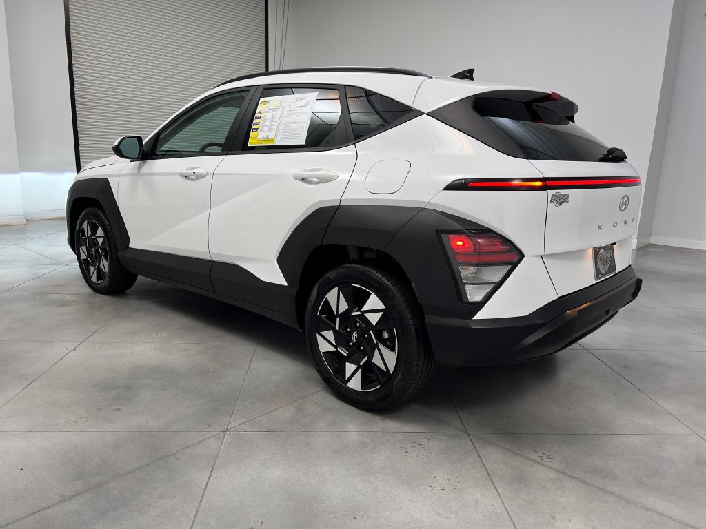 Used 2025 Hyundai Kona SEL FWD image 6