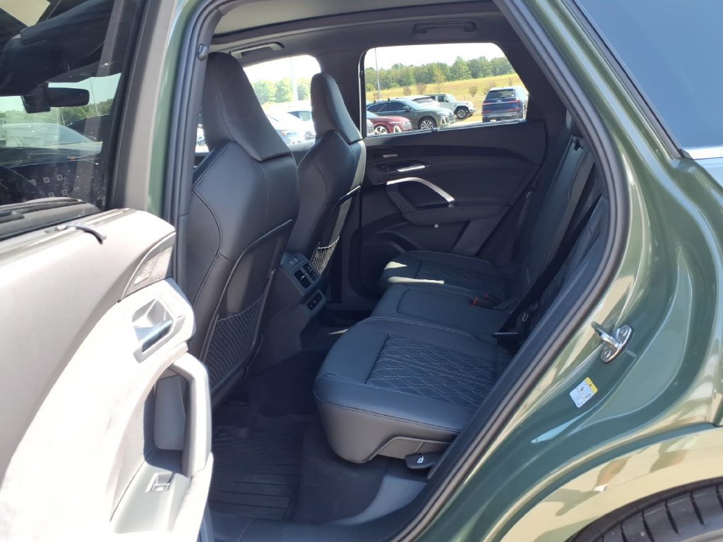 New 2026 Audi SQ5 Prestige AWD/4WD image 22