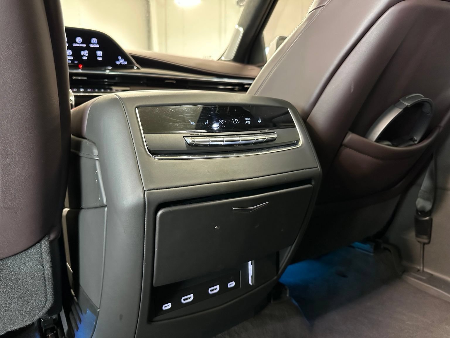 Used 2023 Cadillac Escalade V AWD/4WD image 45
