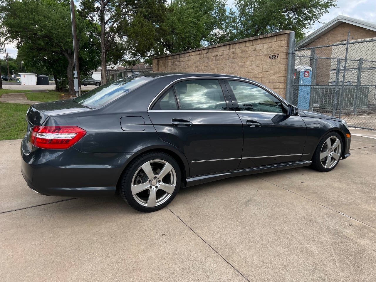 Used 2010 Mercedes-Benz E 350 Sedan image 14