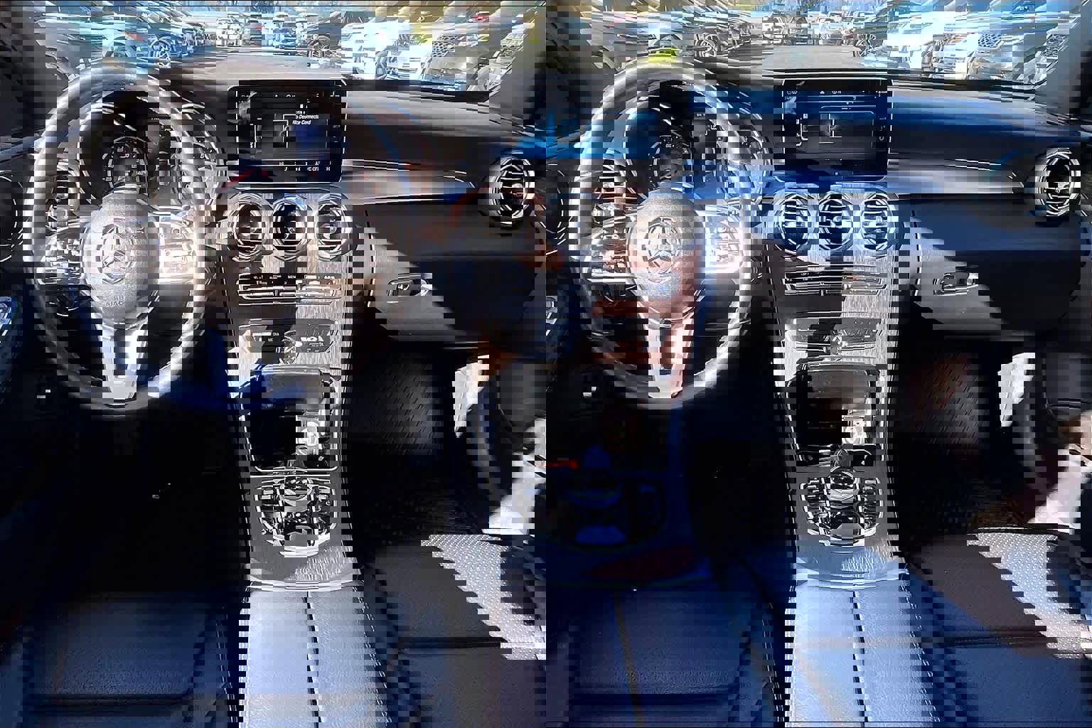 Used 2019 Mercedes-Benz C 300 Sedan image 17