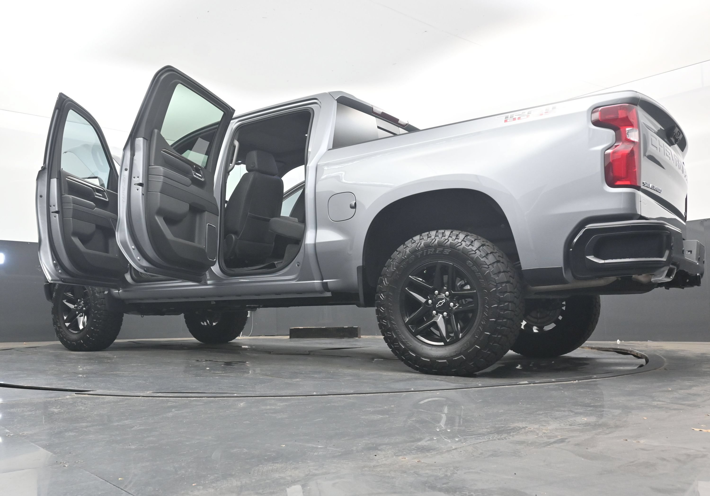 Used 2026 Chevrolet Silverado 1500 LT Trail Boss w/ LT Trail Boss Premium Package AWD/4WD image 42