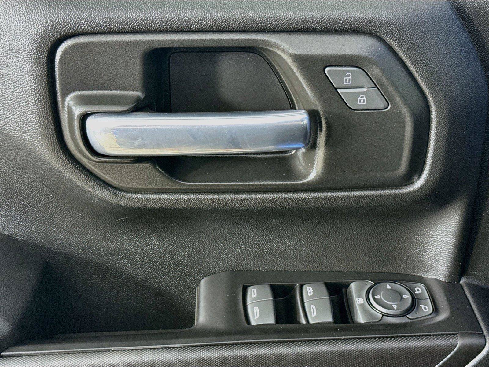 Used 2023 Chevrolet Silverado 1500 Custom AWD/4WD image 18