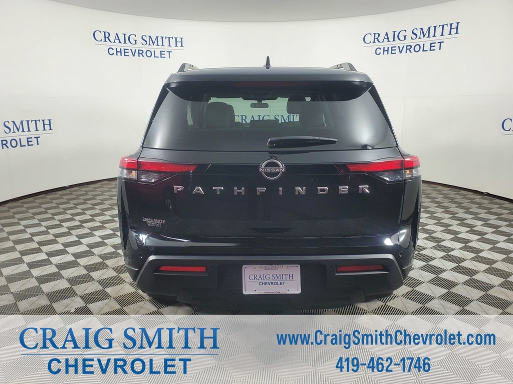 Used 2025 Nissan Pathfinder SV FWD image 4