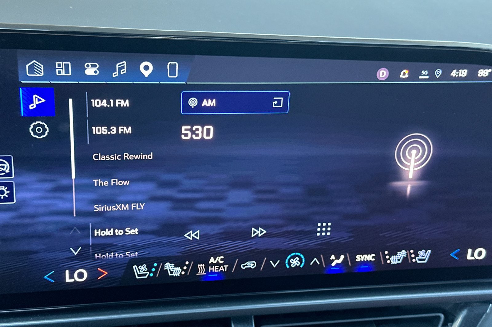 Used 2025 Chevrolet Equinox EV RS w/ Active Safety Package 3 FWD image 18
