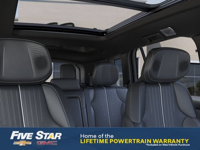 New 2027 Cadillac Vistiq Sport w/ LPO, Floor Liner Package AWD/4WD image 25