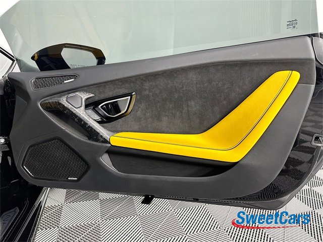 Used 2021 Lamborghini Huracan EVO image 33