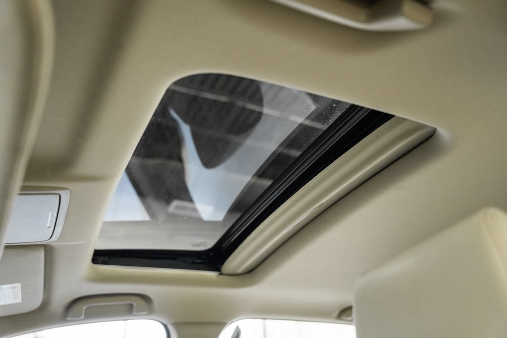 Used 2018 Honda CR-V Touring image 30