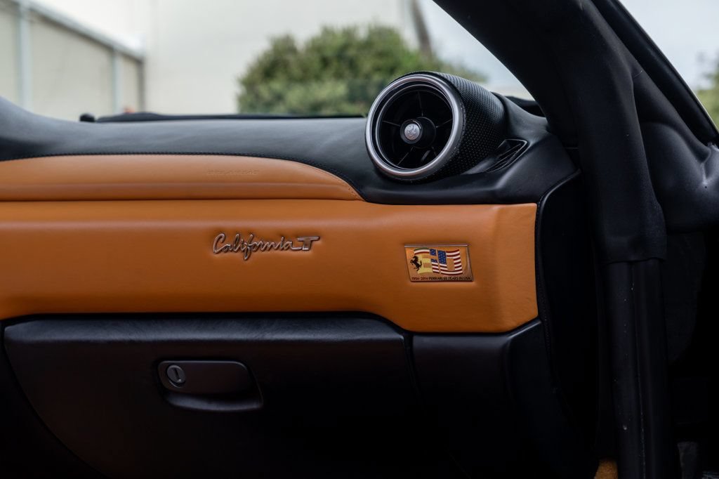 Used 2015 Ferrari California T RWD image 23