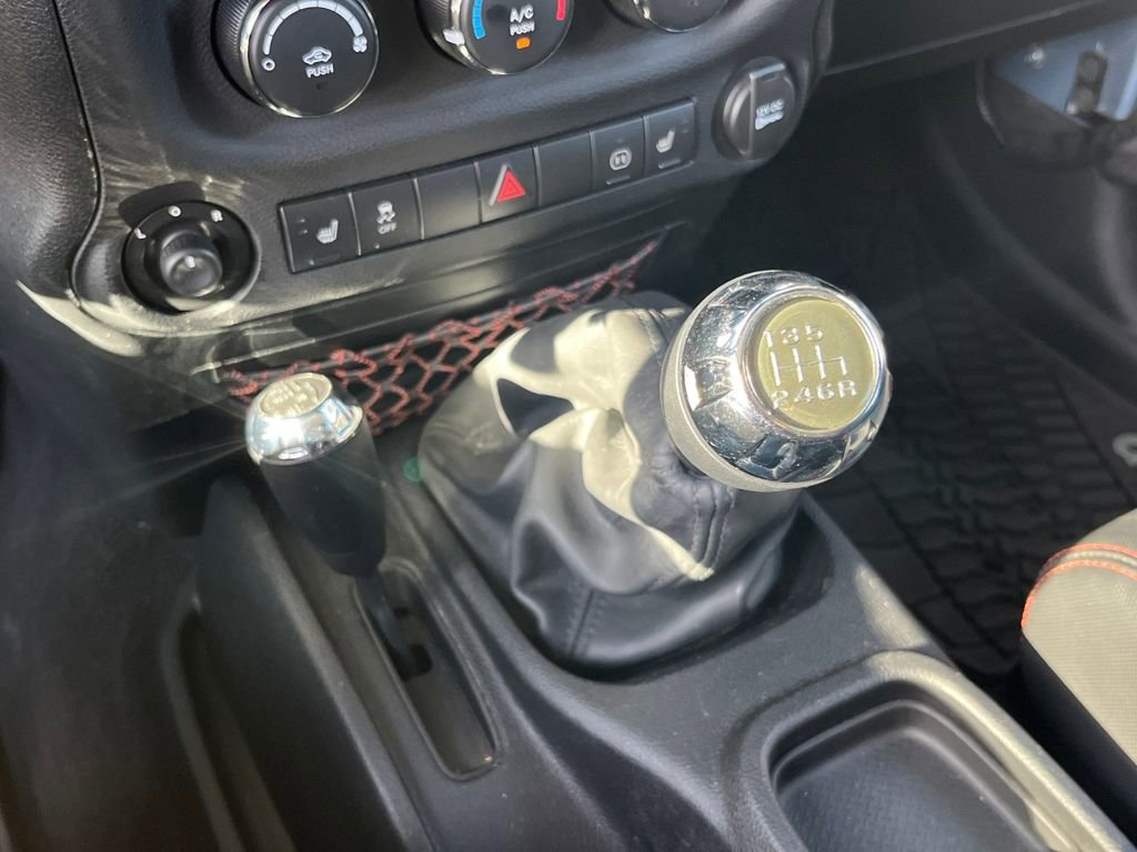 Used 2012 Jeep Wrangler Sahara image 25