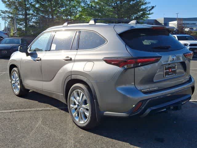 Used 2026 Toyota Highlander Limited AWD/4WD image 17