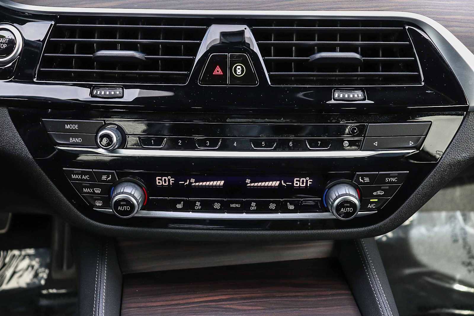 Used 2022 BMW 530e w/ M Sport Package image 18