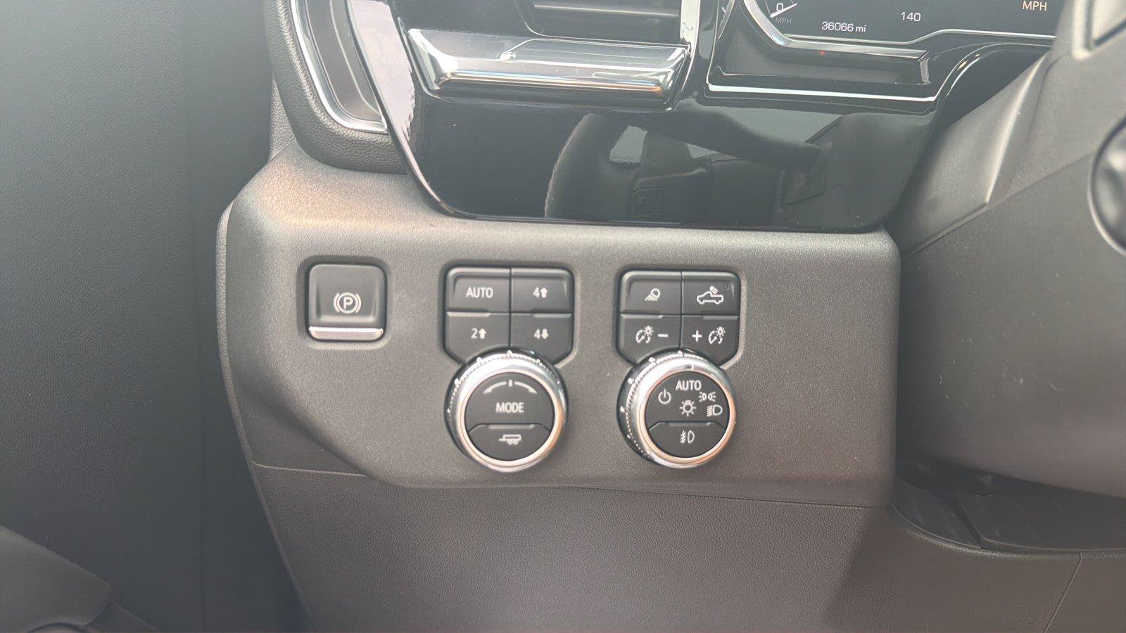 Used 2024 GMC Sierra 1500 SLT w/ SLT Premium Plus Package AWD/4WD image 15