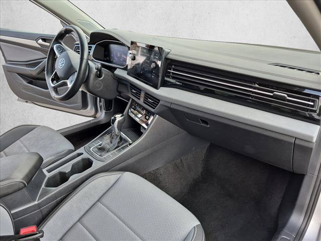 Used 2025 Volkswagen Jetta SE FWD image 20