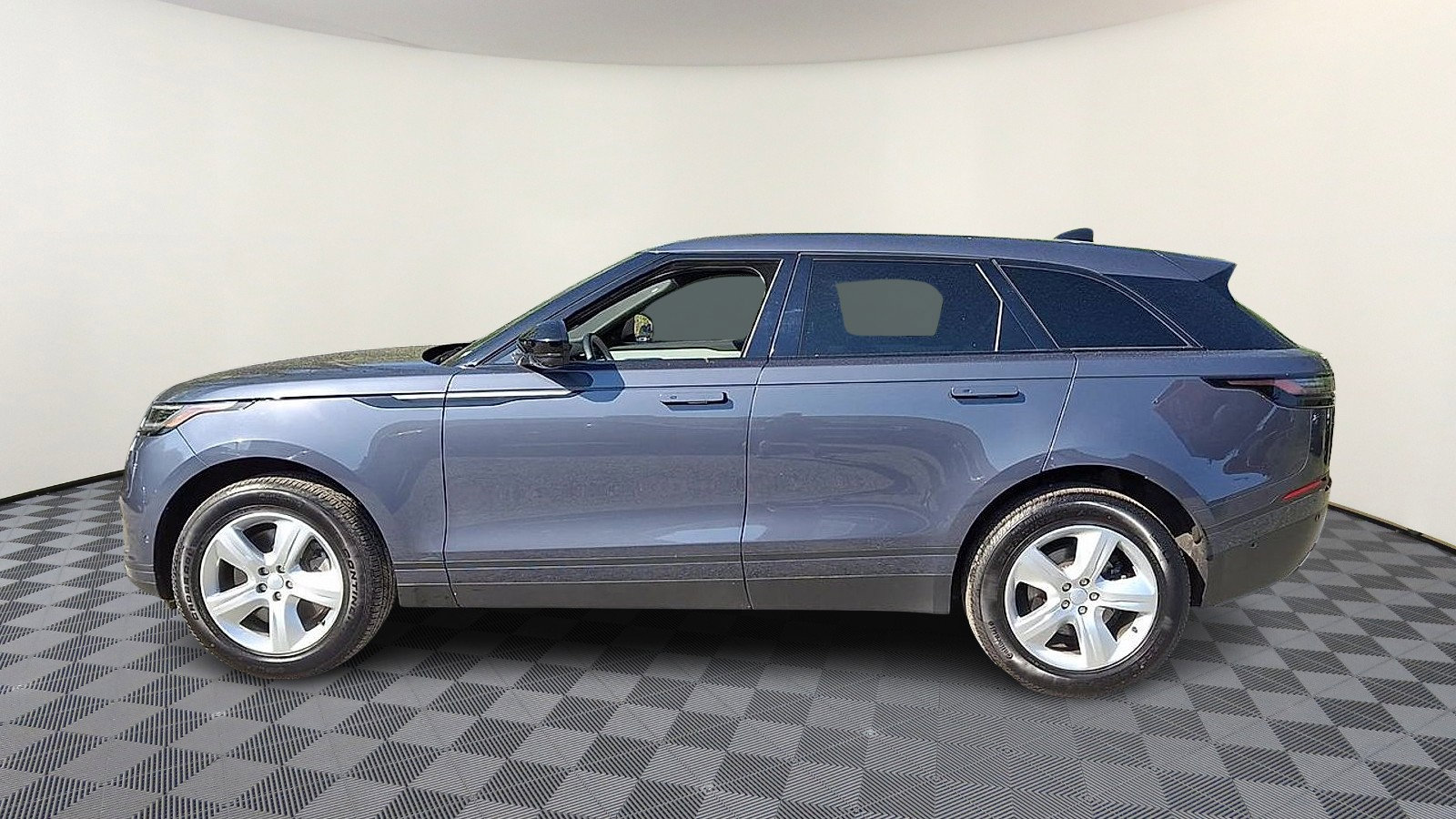 Certified 2026 Land Rover Range Rover Velar S AWD/4WD image 5