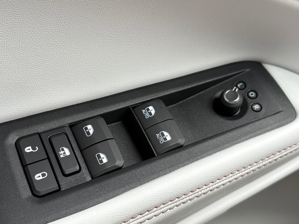 New 2026 Jeep Cherokee Limited image 14