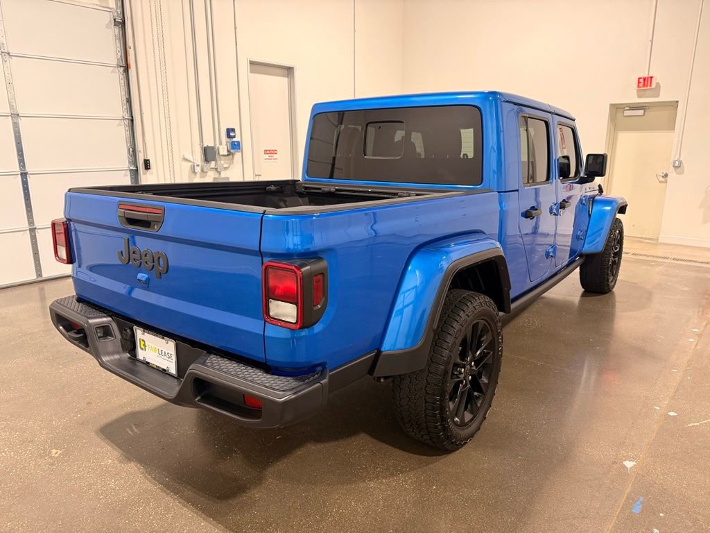 Used 2025 Jeep Gladiator Sport image 5