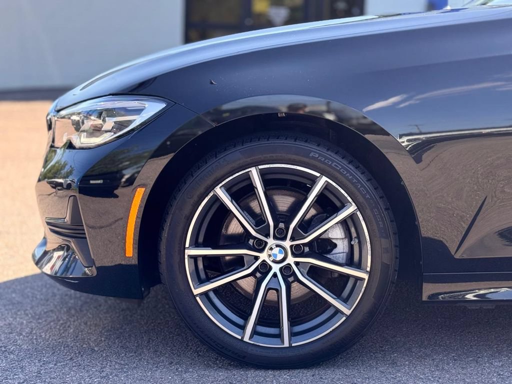 Used 2020 BMW 330i xDrive Sedan w/ Premium Package AWD/4WD image 11