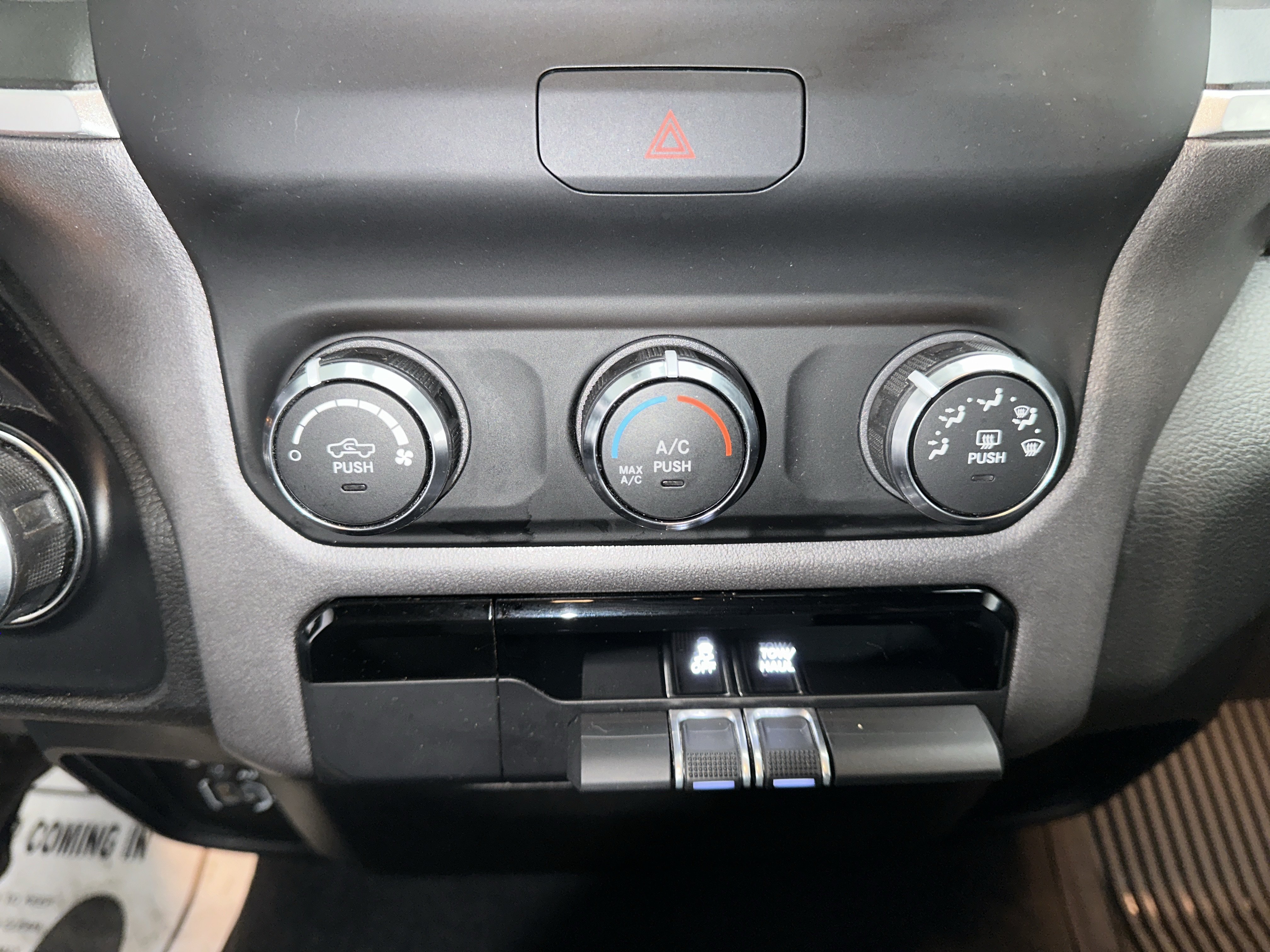 Used 2021 RAM 1500 Big Horn AWD/4WD image 33