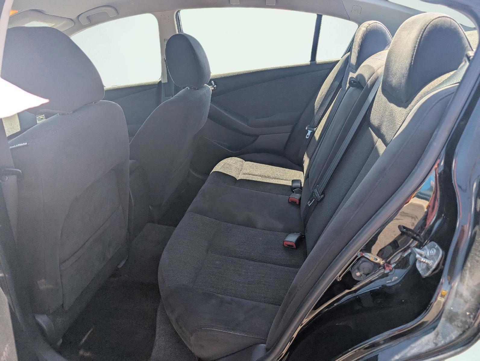 Used 2011 Nissan Altima 2.5 S FWD image 18