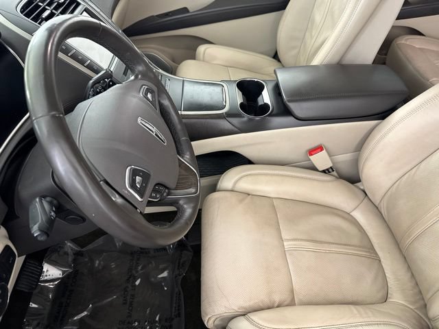 Used 2017 Lincoln MKX Reserve w/ Luxury Package AWD/4WD image 22