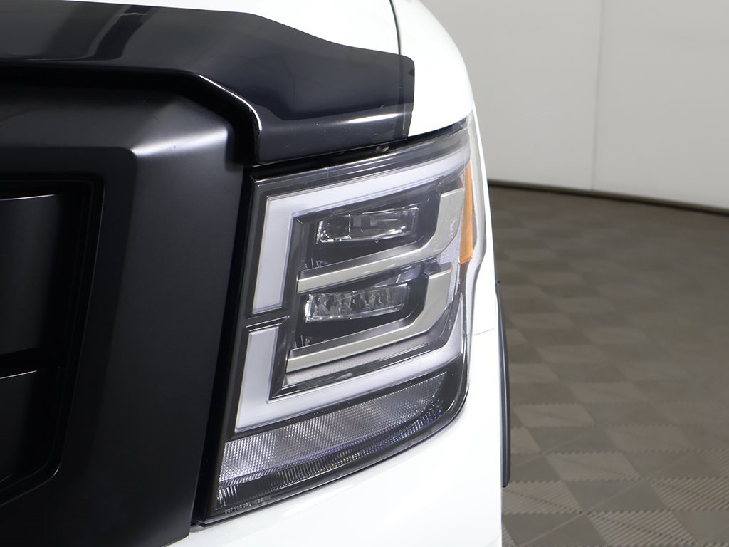 Used 2021 Nissan Titan PRO-4X w/ Pro-4x Convenience Package image 17