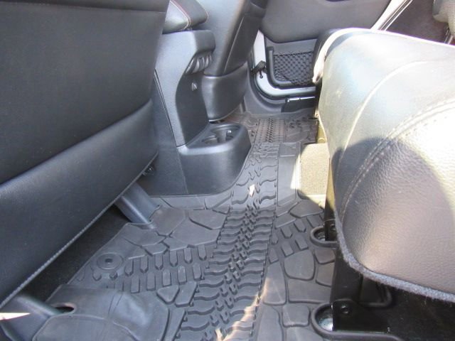 Used 2016 Jeep Wrangler Unlimited Sahara image 24