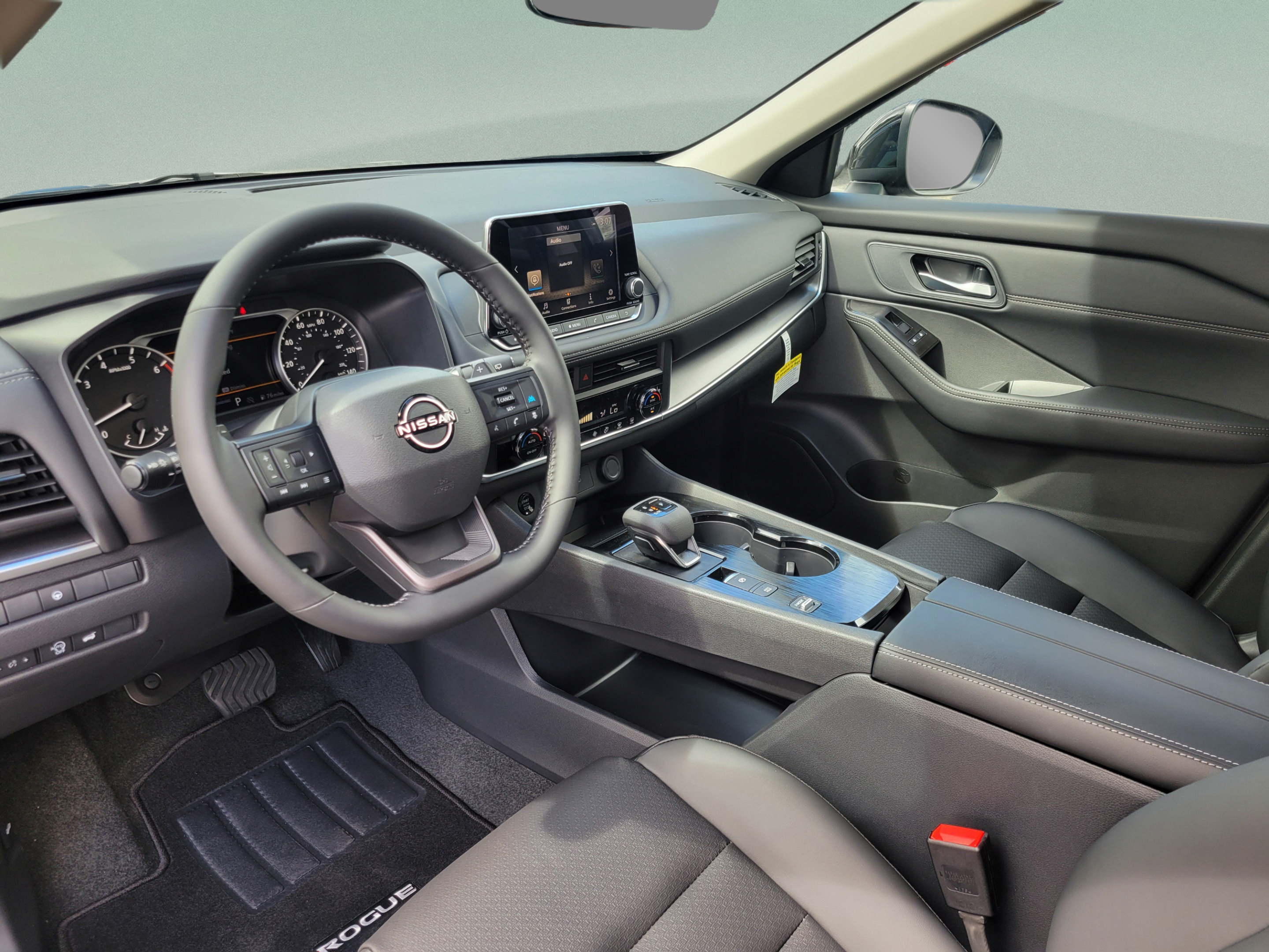 New 2026 Nissan Rogue Dark Armor FWD image 16