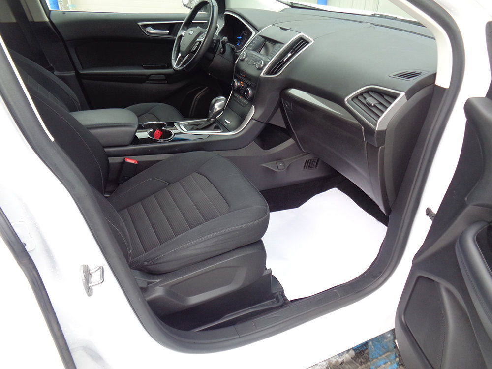 Used 2015 Ford Edge SEL AWD/4WD image 10