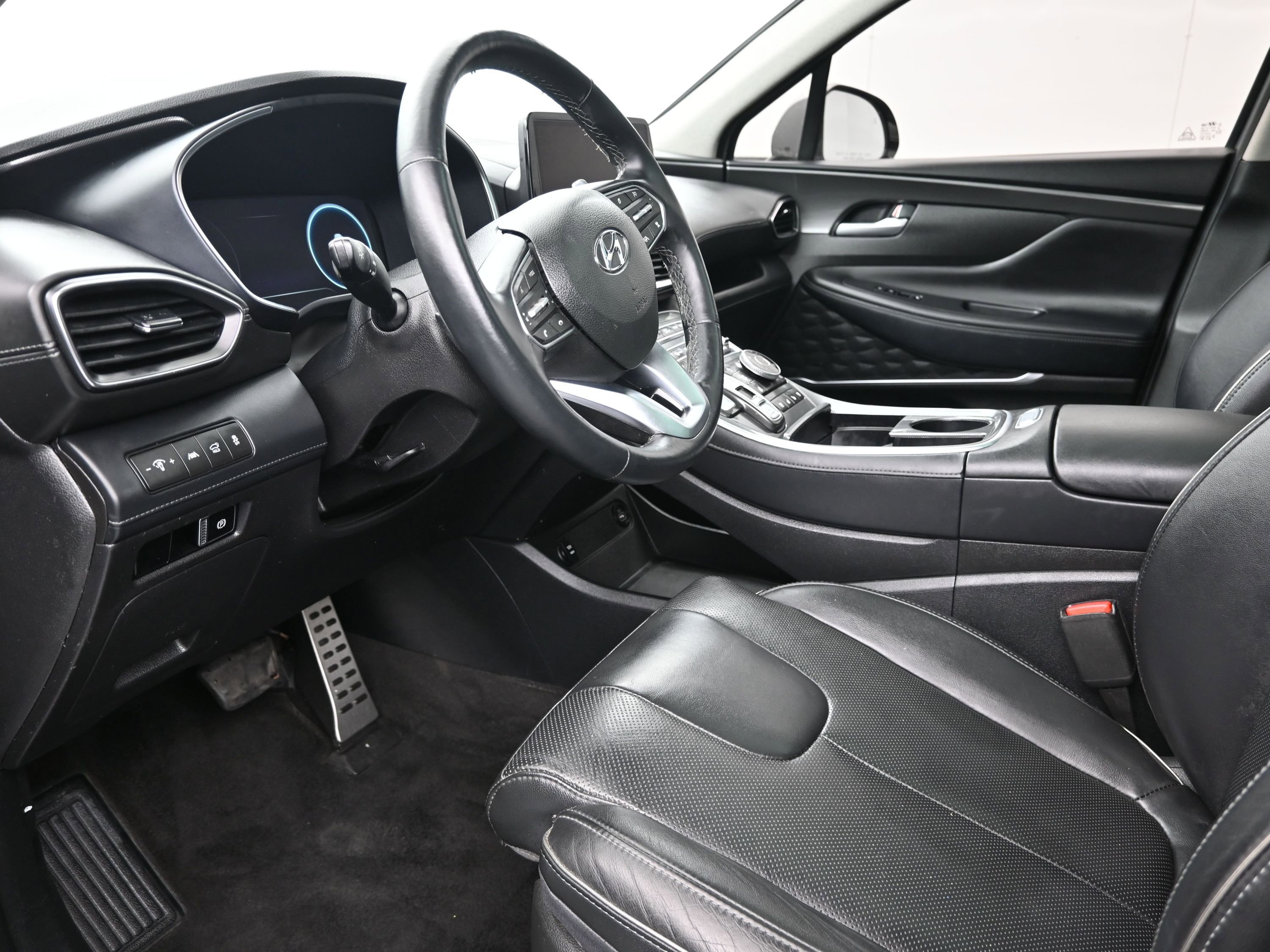 Used 2022 Hyundai Santa Fe Limited image 9