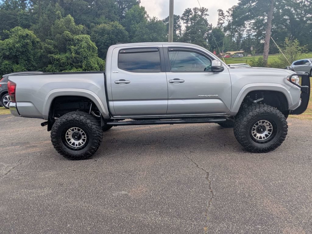 Used 2021 Toyota Tacoma SR5 RWD image 7