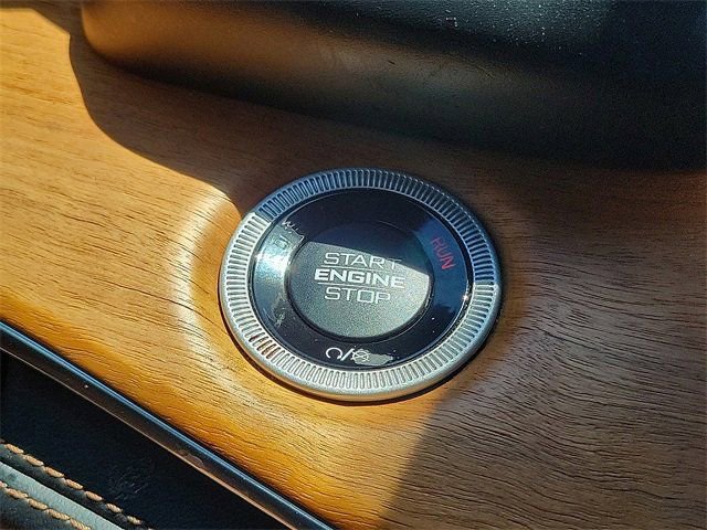 Used 2022 Jeep Grand Cherokee Summit image 7