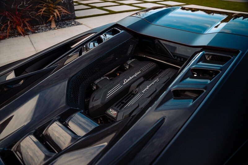 Used 2024 Lamborghini Revuelto image 40